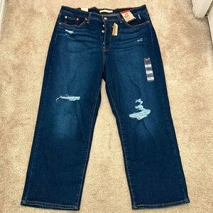 Levi’s - Distressed Ribcage Straight Ankle Jeans